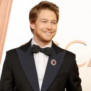 celebrity Joe Alwyn